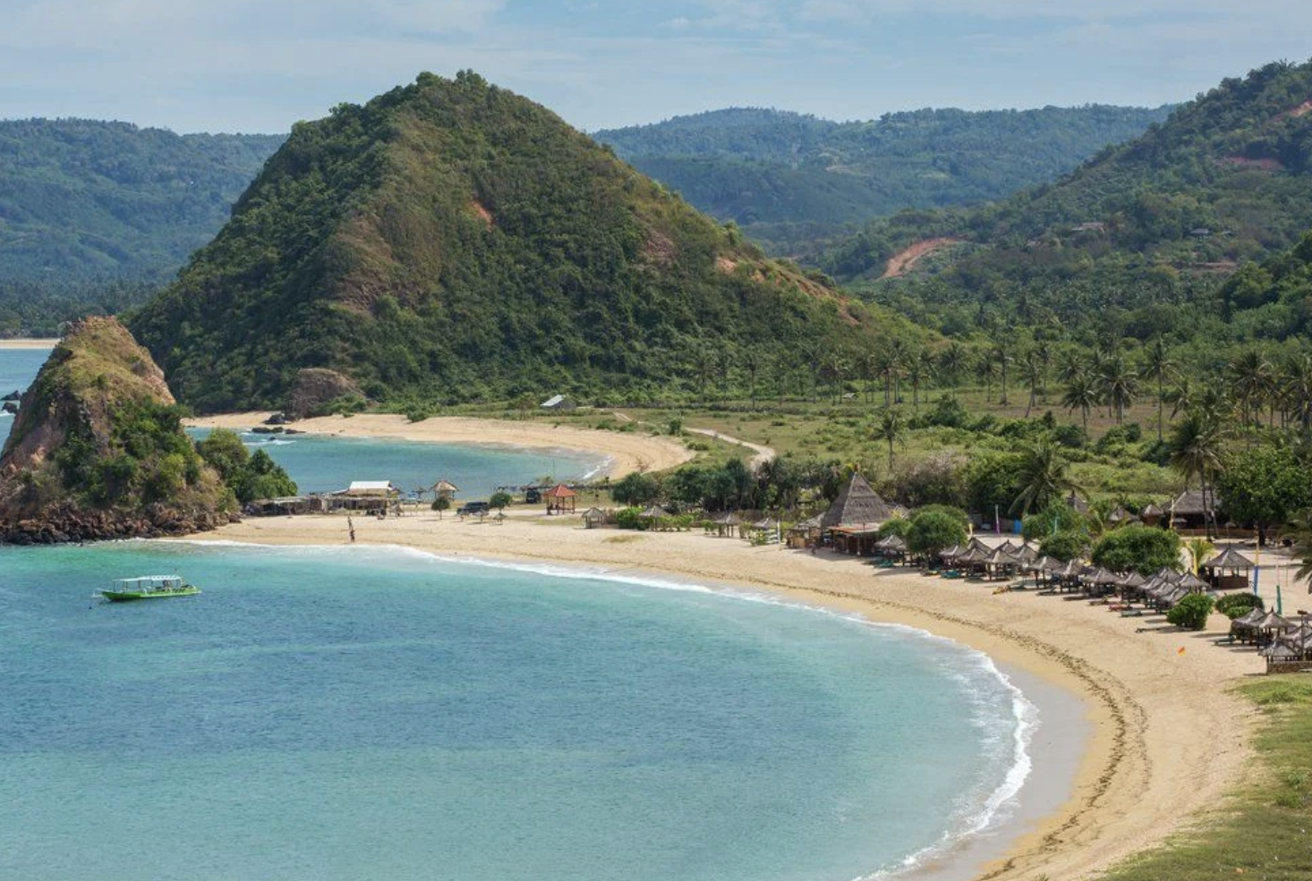 Pengalaman Mahasiswa STTAR Trip ke Kuta Lombok Bersama Lombok Way